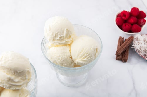 Preview: Vanilla Ice Cream Scoops