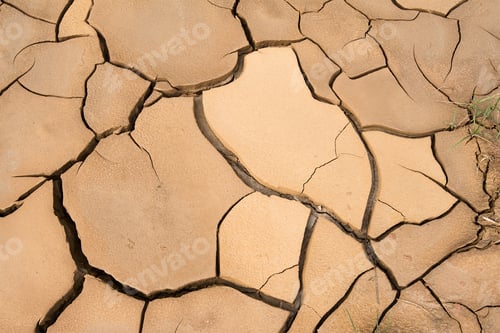Preview: Cracked Earth in Dry Desert Landscape