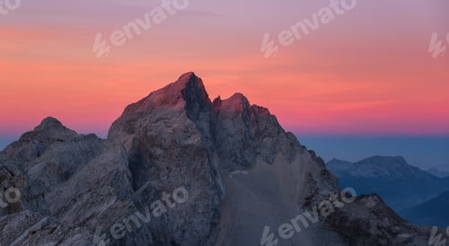 Preview: Pink sunrise in the mountains