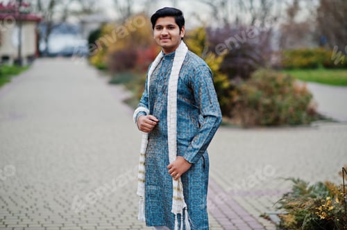 Preview: Stylish indian man