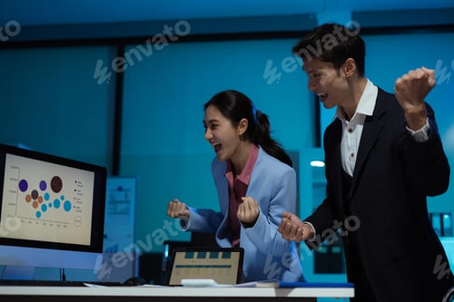 Preview: Successful business team, work complete, success at work in the office concept