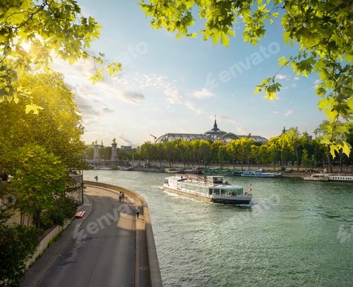 Preview: Dawn over the Seine River