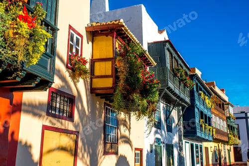 Preview: Colorful balconies in Santa Cruz city on La Palma island