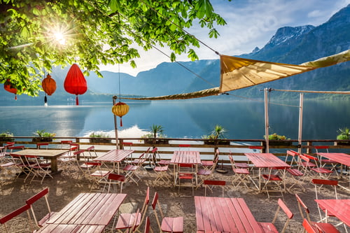 Preview: Beautiful sunrise over a lake in Hallstatt, Alps, Austria
