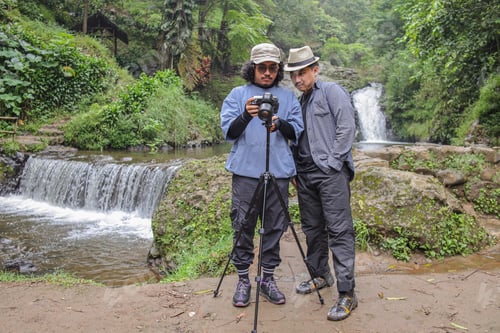 Preview: Two Adventurous Photographers Capture Stunning Waterfall Scene With Professional Camera