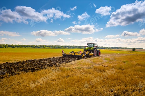 Preview: tractor with a heavy disc harrow