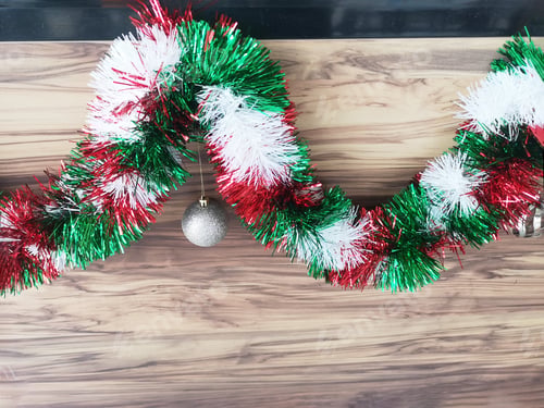 Preview: christmas wreath on wooden background
