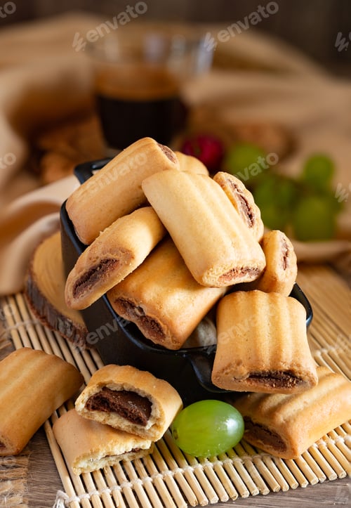 Preview: biscuits with barley, spelled, oats and chocolate