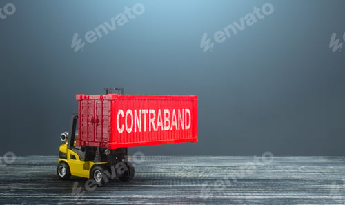 Preview: A forklift truck carries a red container contraband.