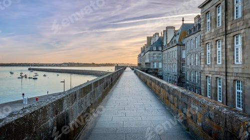 Preview: Walkway leading to seaside buildings in Saint-Malo, Bretagne, France
