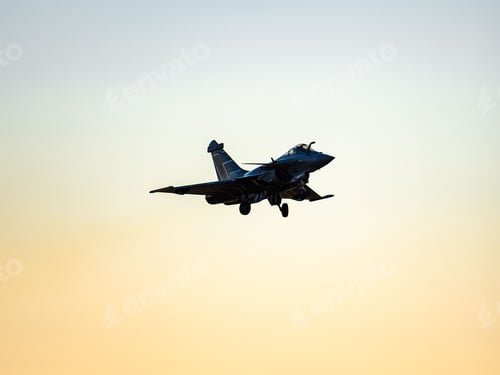 Preview: Flying fighter in the sky