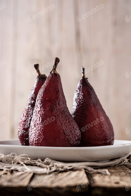 Preview: Poached pears in red wine