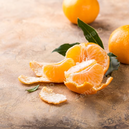 Preview: Fresh peeled mandarin tangerine