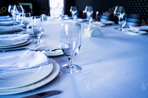 Preview: Close-up catering table set service and glasses