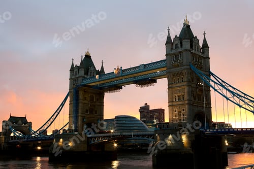 Preview: Tower Bridge at sunset