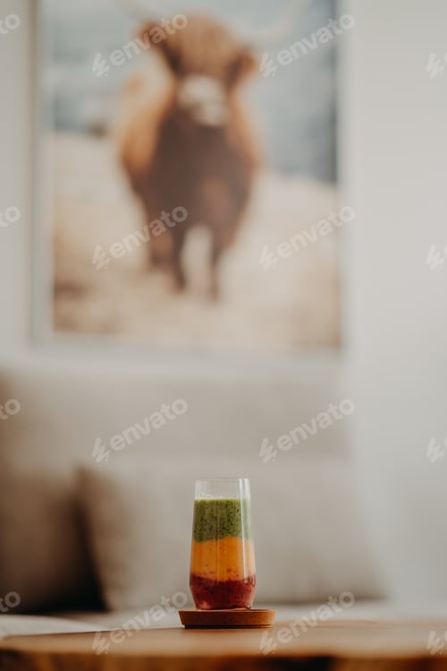Preview: A smoothie glass on a table