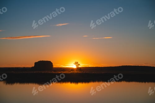 Preview: Beautiful view of the autumn nature, the river