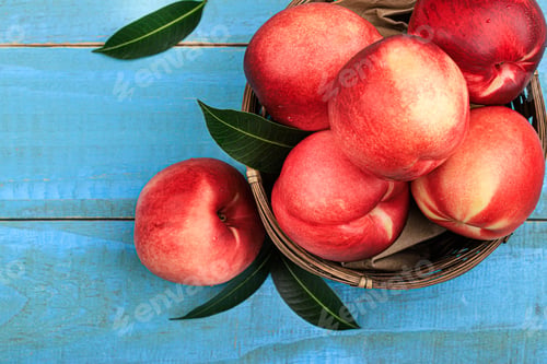 Preview: Sweet nectarine on wooden background