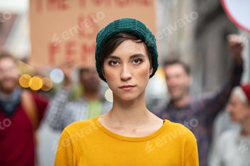 Preview: Determined young woman in protest