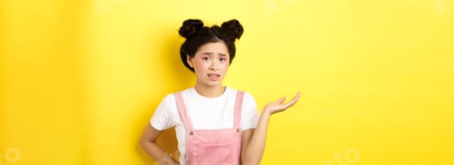 Preview: Confused teen asian girl with bright makeup and summer clothes, raising hand up and frowning