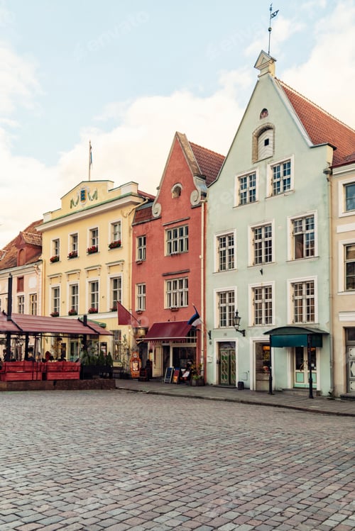 Preview: Tallinn Town Hall Square Cobblestone street with colorful European-style buildings