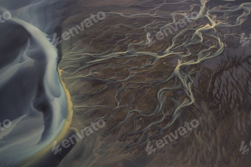 Vista previa: Aerial view of Glacier rivers in Iceland