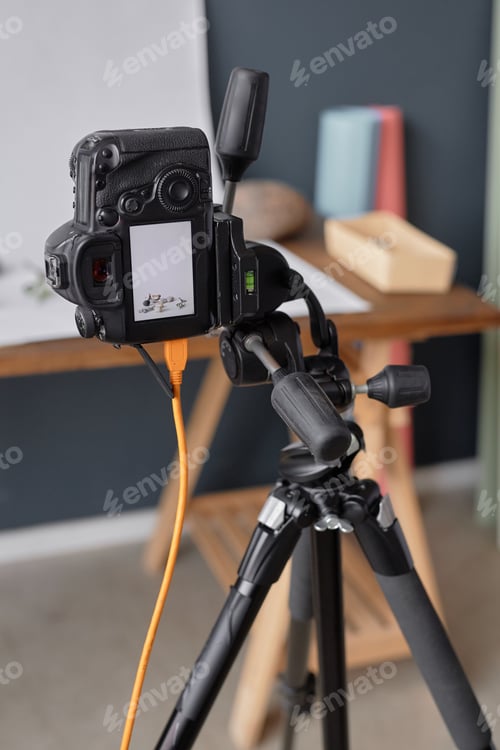 Preview: Camera Taking Pictures of Product Photography
