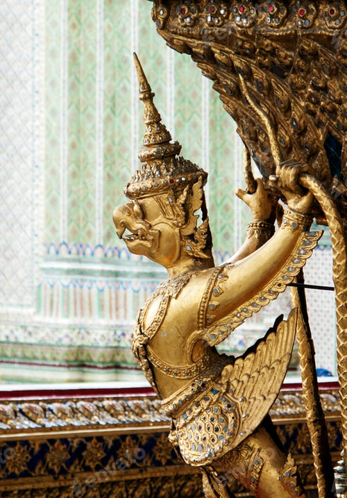 Preview: statue in grand palace bangkok thailand