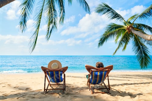 Preview: Couple relax on the beach enjoy beautiful sea on the tropical island