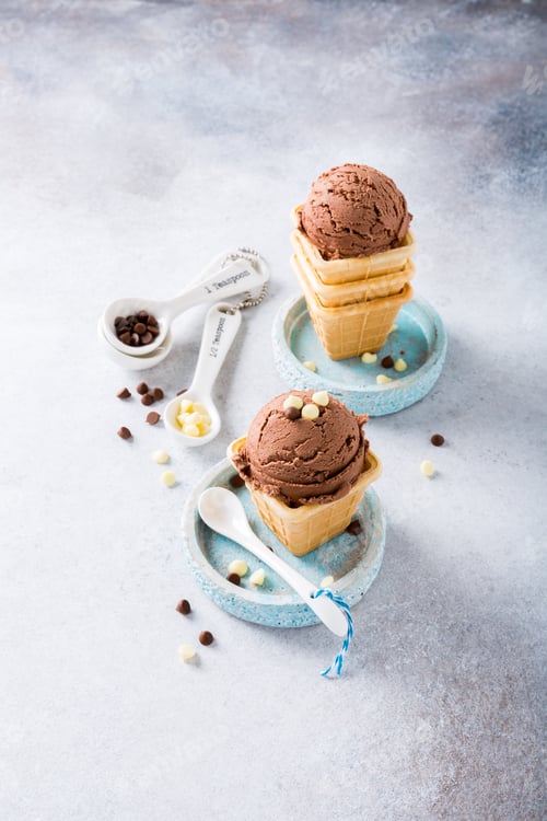 Preview: Waffle cups with chocolate ice cream