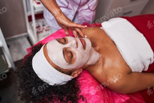 Preview: Low angle picture of woman being in salon