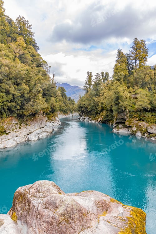 Preview: Scenic view of Hokitika Gorge in New Zealand