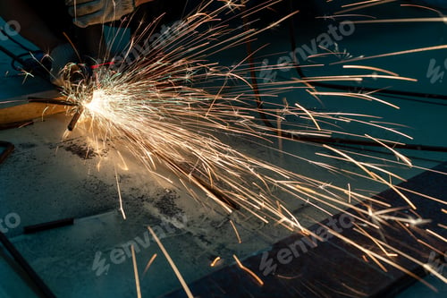 Preview: metal cutting