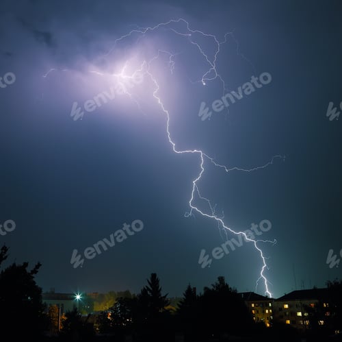Preview: Lightning over the city
