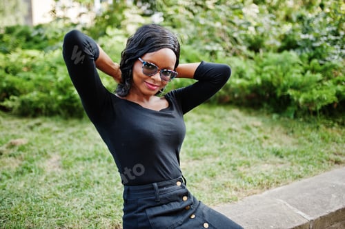 Preview: African woman