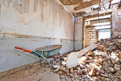 Preview: Abandoned room under demolition