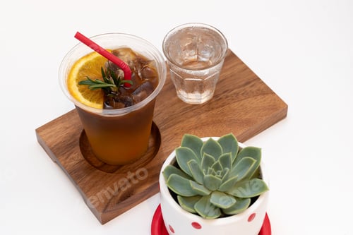 Preview: Refreshing Orange and Coffee Drink with Succulent Plant