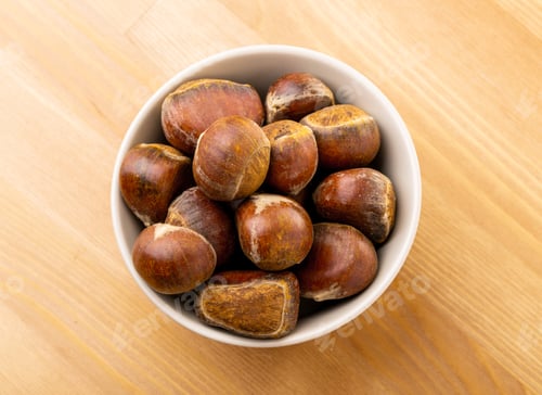 Preview: Chestnut in white bowl