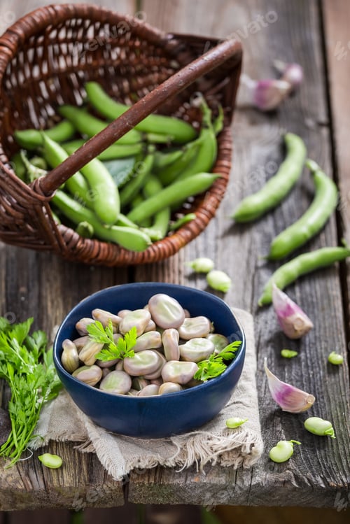 Preview: Enjoy your broad beans with garlic and parsley