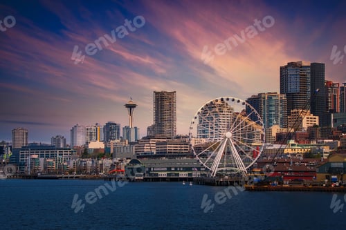 Preview: Scenic view of the Downtown Seattle skyline and the great wheel in Washington