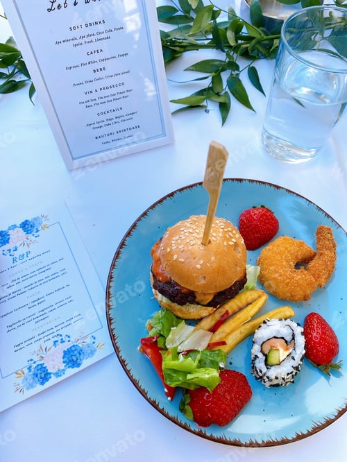 Preview: Plate of good looking food