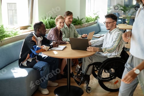 Preview: Business people working in team