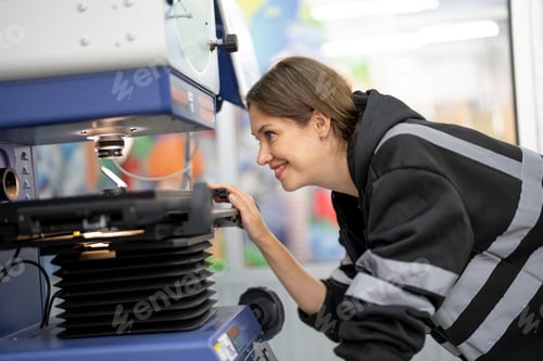 Preview: High Tech Robotic Arm with an Artificial Intelligence Computer Processor Unit in its