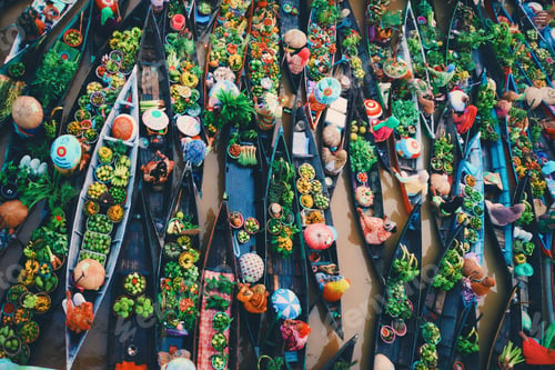 Preview: Vibrant travel