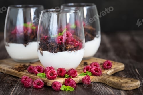 Preview: Raspberry trifle background
