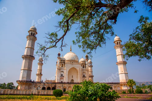 Preview: Bibi Ka Maqbara Tomb, also known as Mini Taj Mahal, Aurangabad, Maharashtra, India