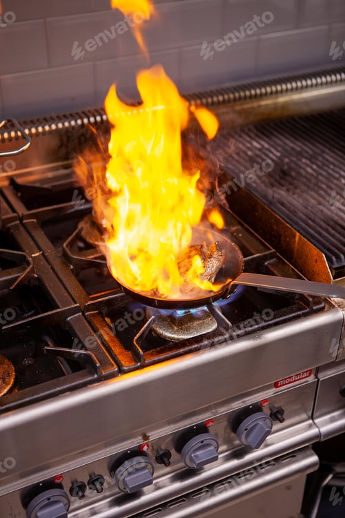 Preview: Chef making great flambe beef