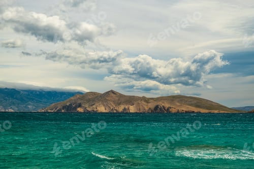 Vorschau: Insel Otok Prvic in der Nähe der Stadt Baska, Insel Krk, Kroatien