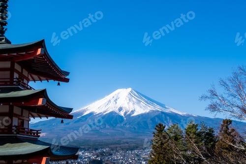 Preview: Mount Fuji with the red Chureito pagoda and Fujiyoshida city from Arakurayama sengen park