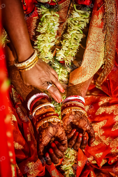 Preview: Shakha - Pola - Conch Shell & Red Coral Bangles